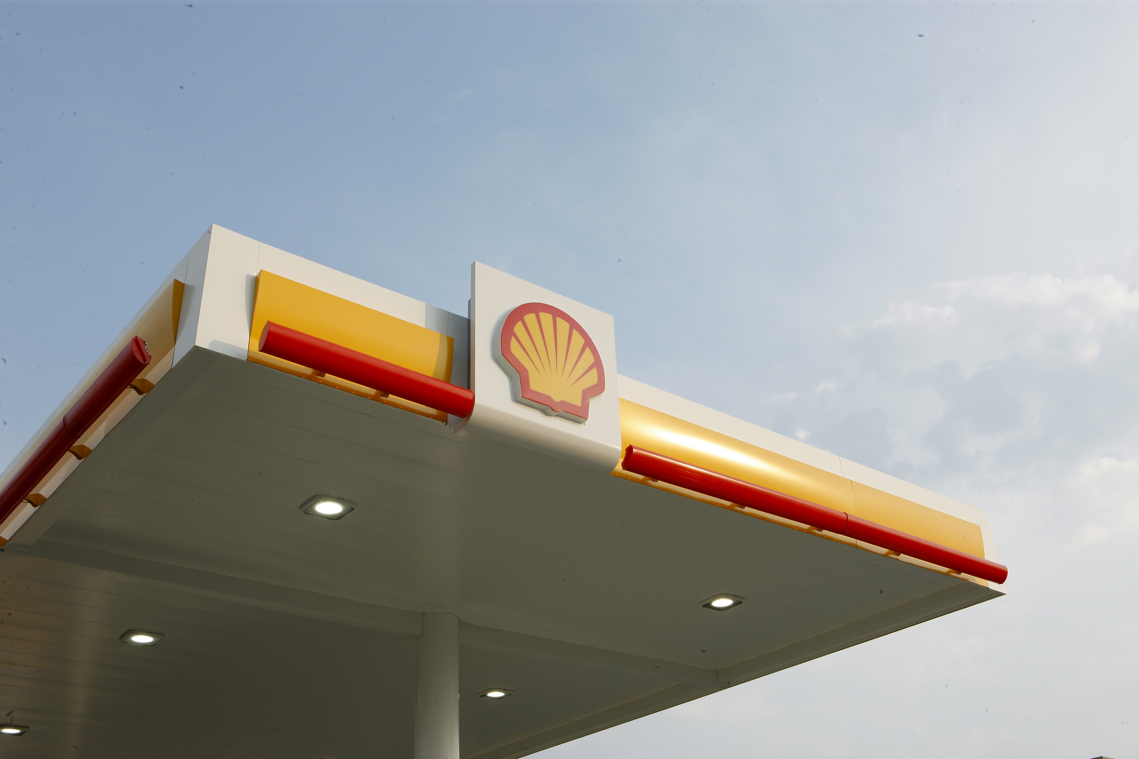 Shell pecten logo on refueling station